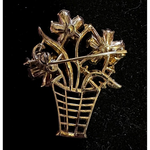 Vintage Trifari Fragonard Flower Basket Pin Brooch - Picture 2 of 4